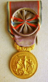 Französisch-Medaille der National Academy Hingabe, ist In Goldstufe,