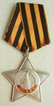 Order of Glory Classe 3 (Var.-B10.P1 Nr.751715)