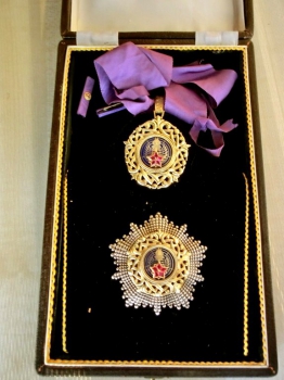 Der Orden vom jugoslawischen Groß-Stern 2 Klasse Set. Gold, Rubine
